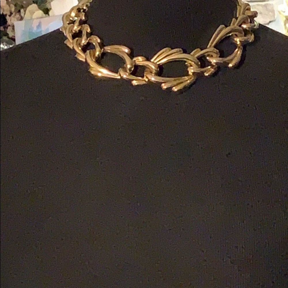 Estate choker necklace gold in color